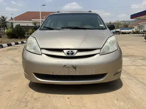 Toyota Sienna LE 4WD 2007 Gold