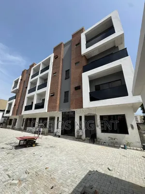 3bdrm Maisonette in Lekki Phase 1 for sale
