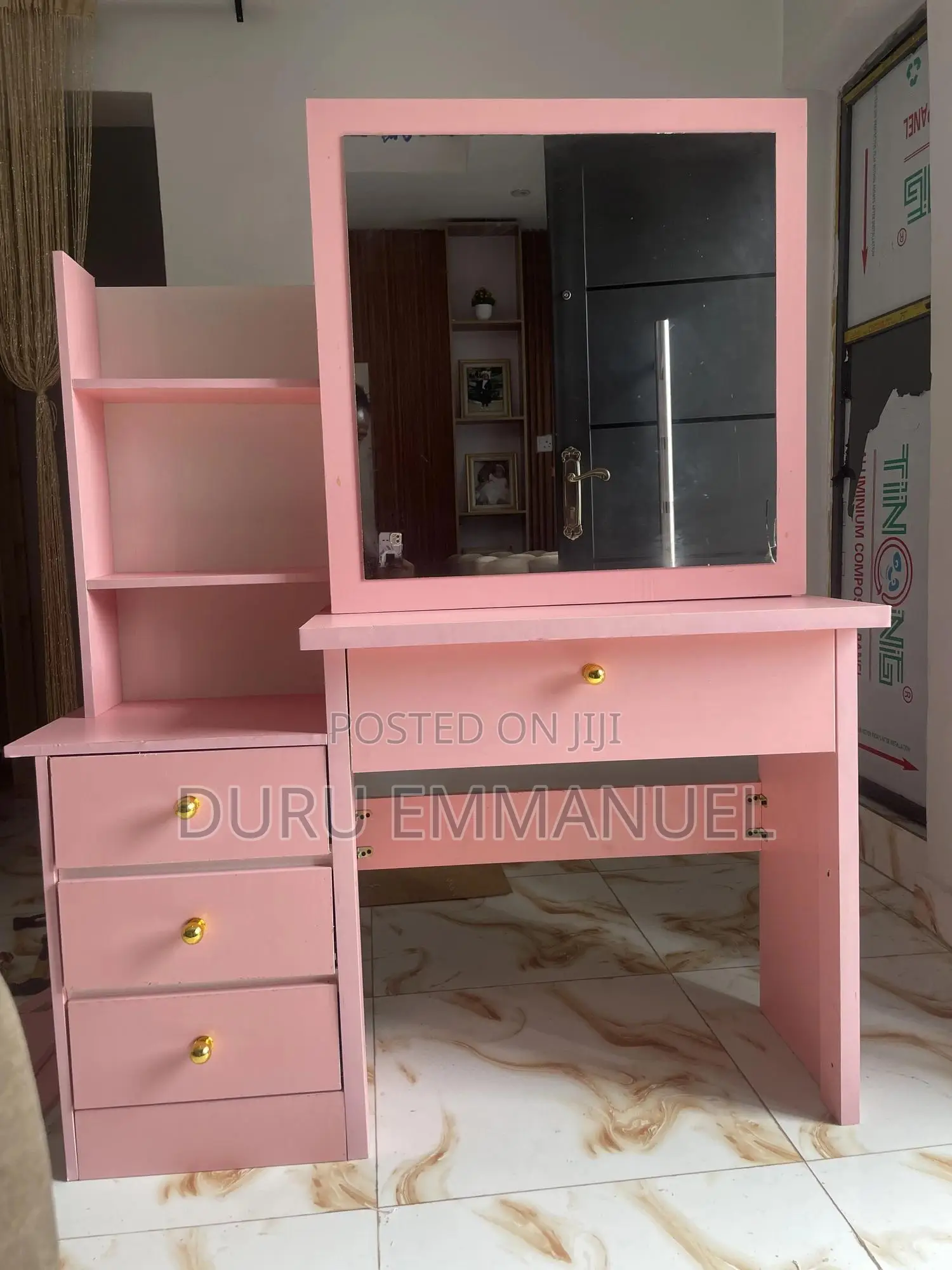 Dressing Mirror Table