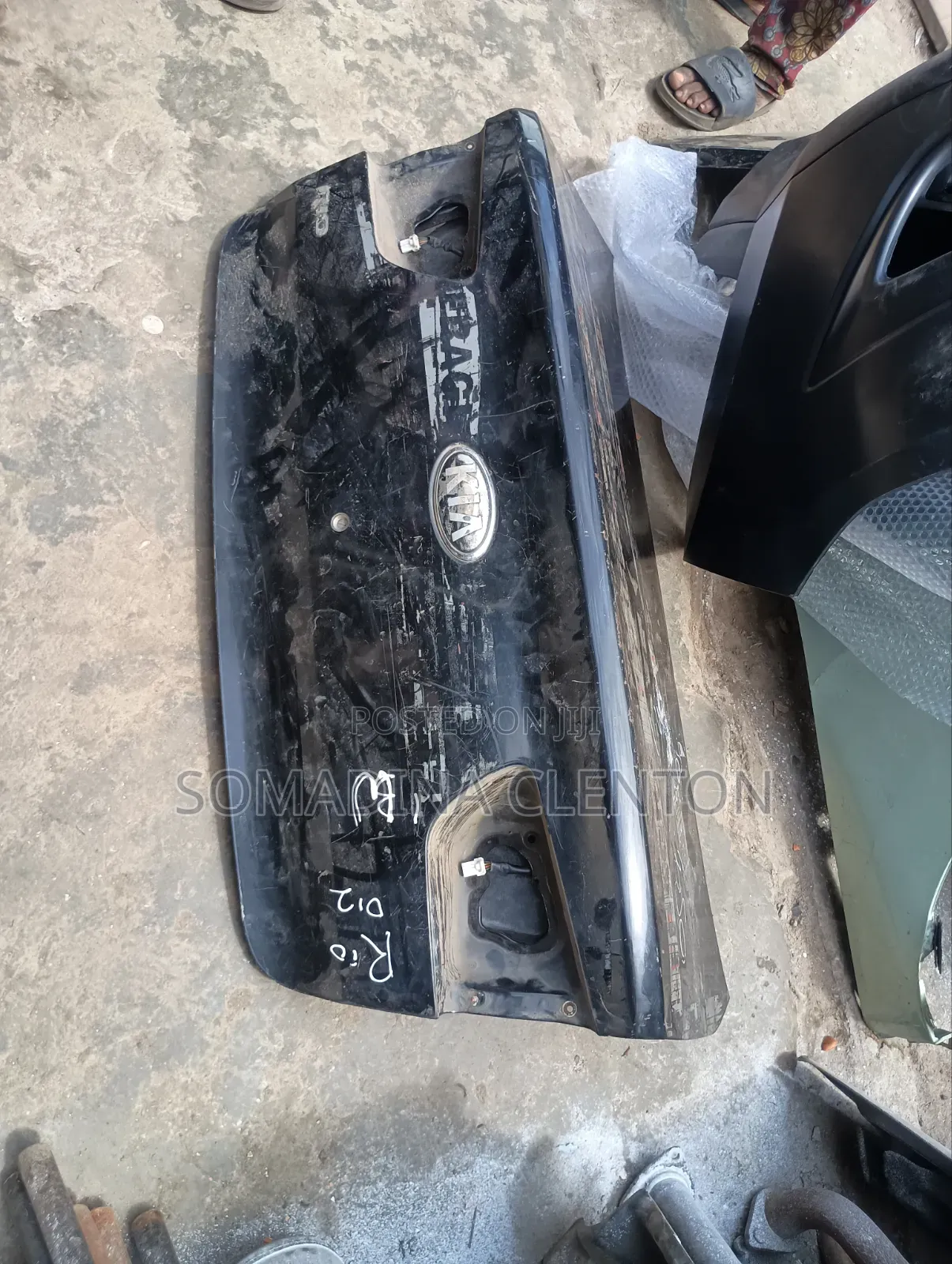 Empty Booth for Kia Rio 2012 Model