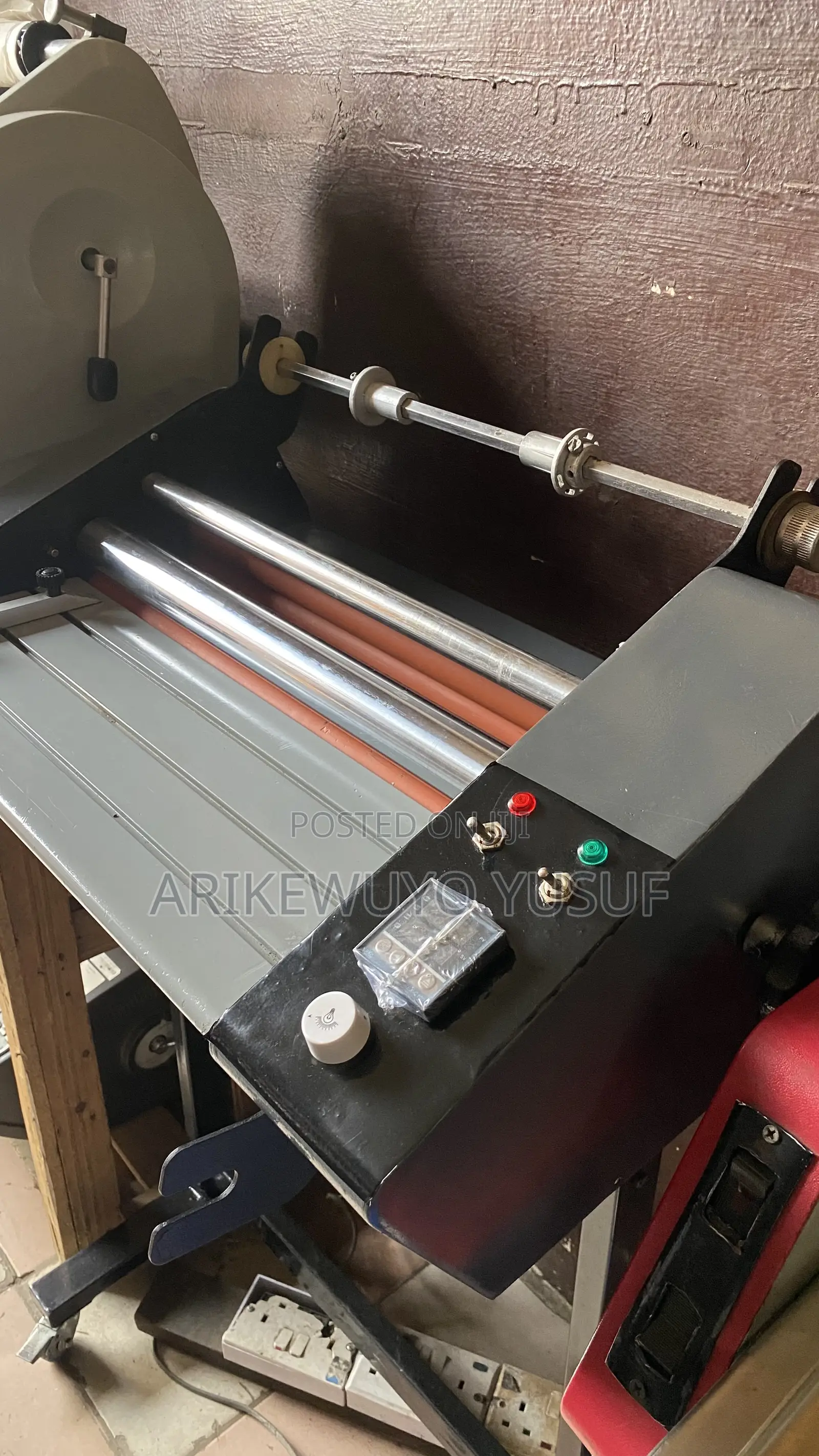 Laminating Machine