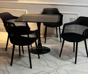 Quality Marble Dinning Table With 4 Plastic Chairs