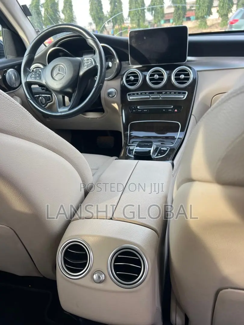 Mercedes-Benz GLC-Class 2017 Blue