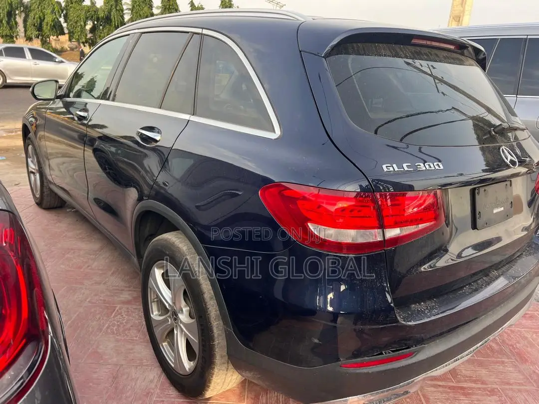 Mercedes-Benz GLC-Class 2017 Blue