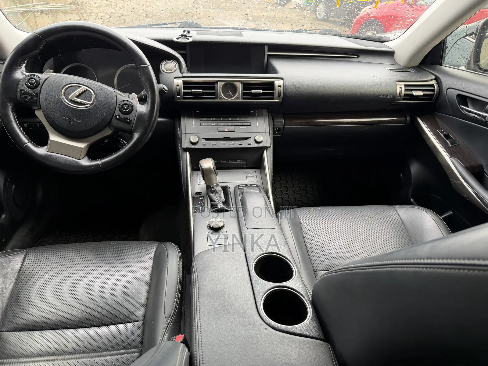 Lexus IS 2015 Gold