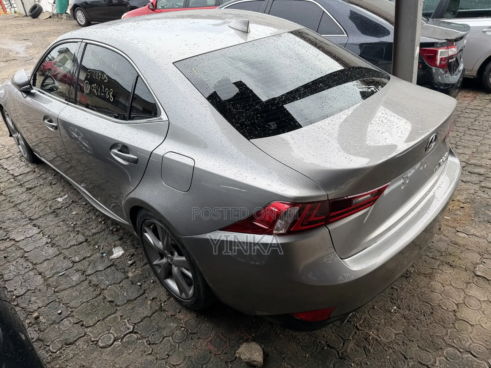 Lexus IS 2015 Gold
