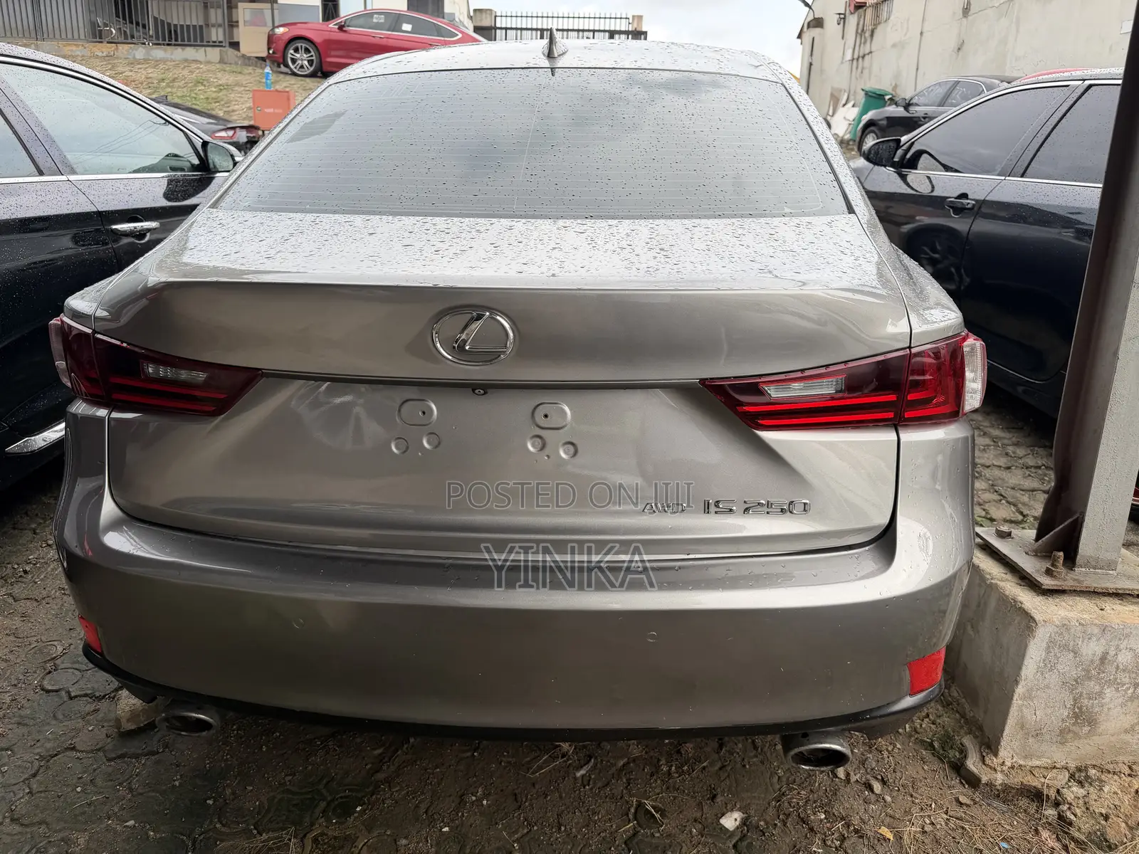 Lexus IS 2015 Gold