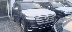 New Toyota Land Cruiser LC300 2025 Black