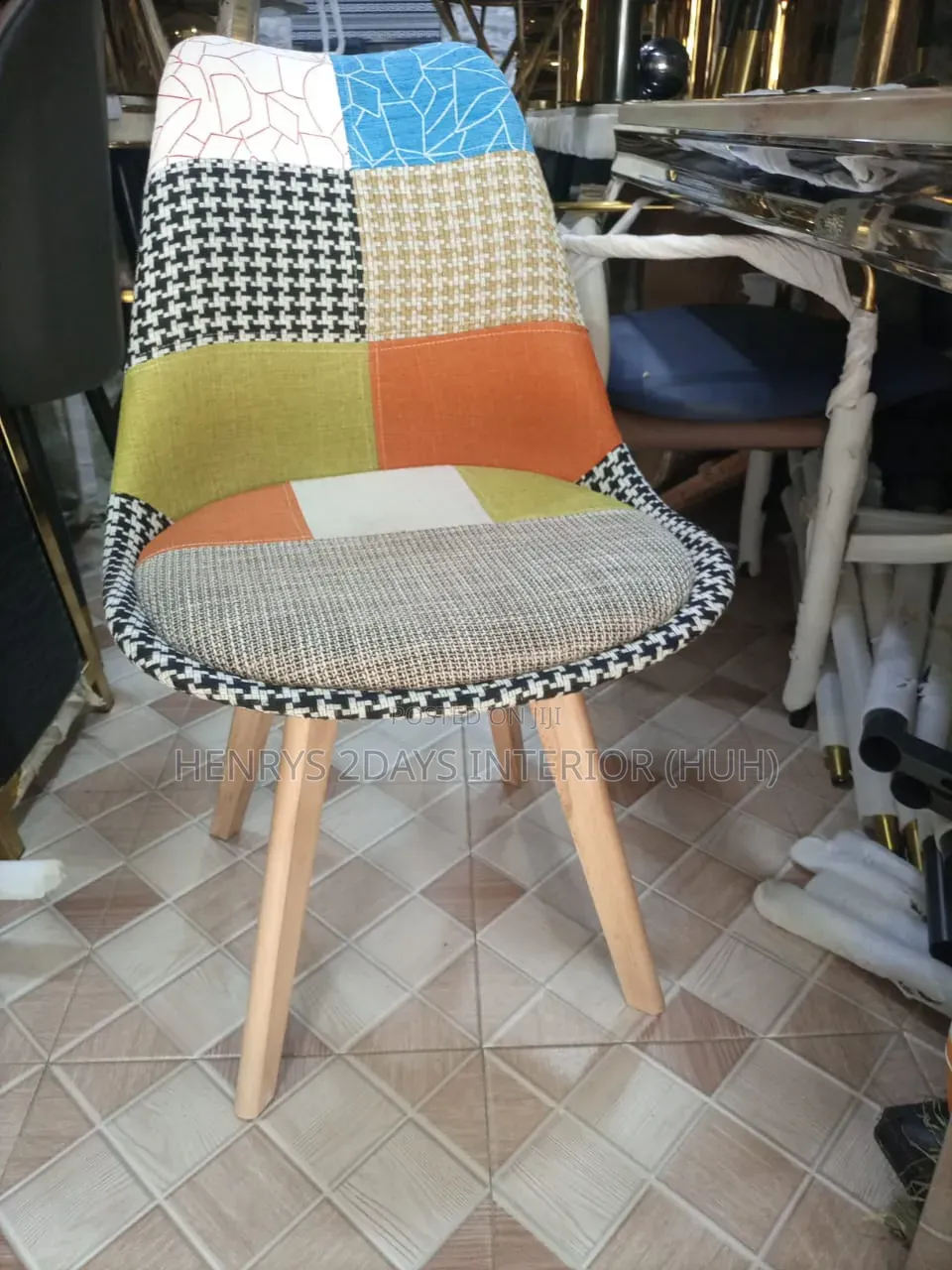 Restaurants Dining Table With Chairs