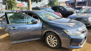 Toyota Camry XLE 4dr Sedan (2.5L 4cyl 6A) 2015 Ivory