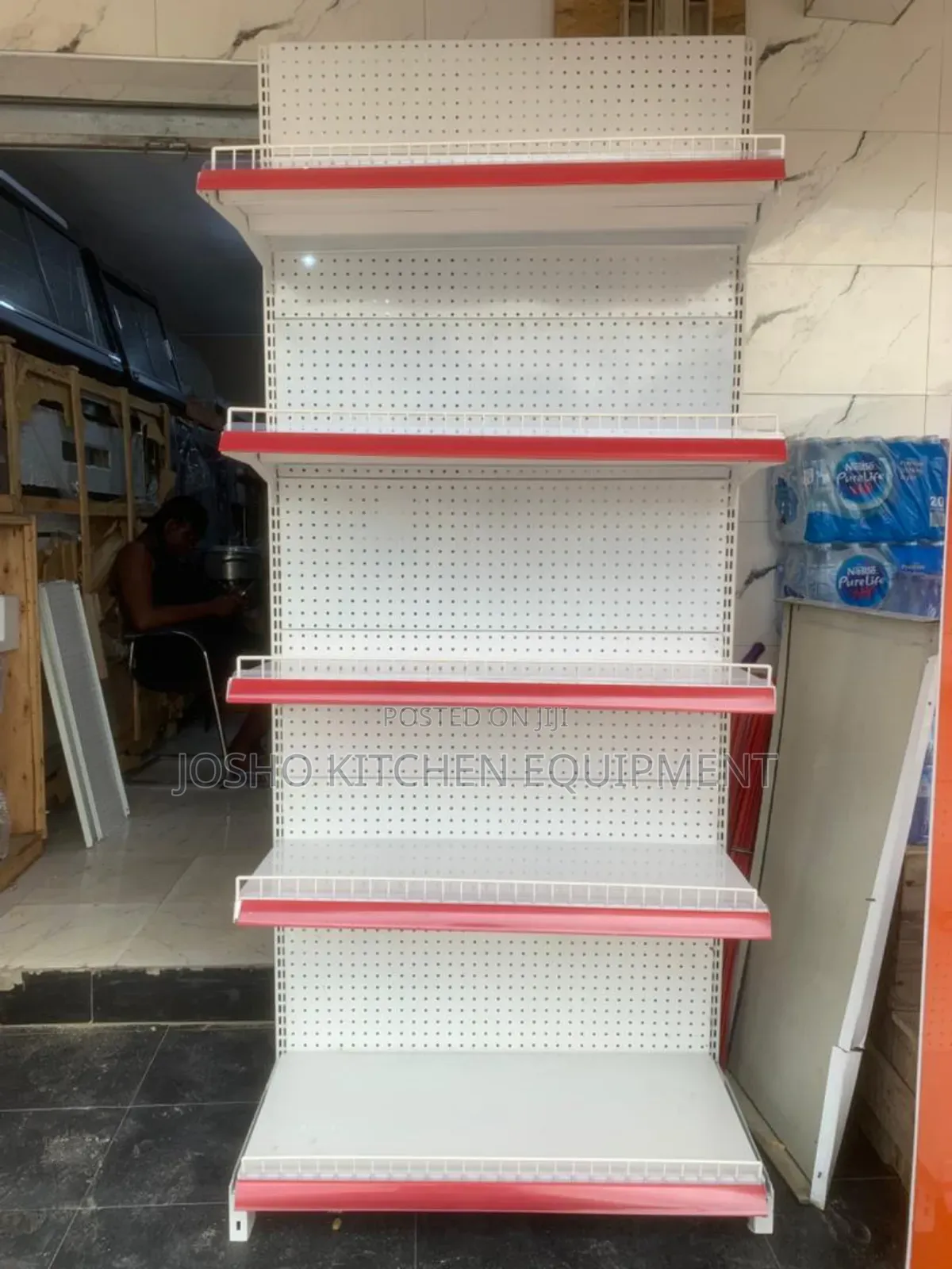 Single Supermarket Shelf