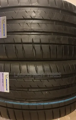 Michelin Pilot Sport 4 S (285/40zr23) - Brand New