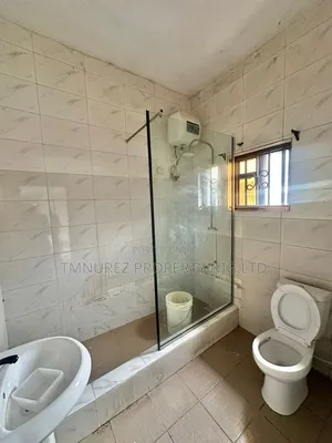 Mini Flat in Osapa london for rent