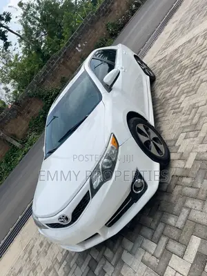 Toyota Camry SE 4dr Sedan (3.5L 6cyl 6A) 2014 White