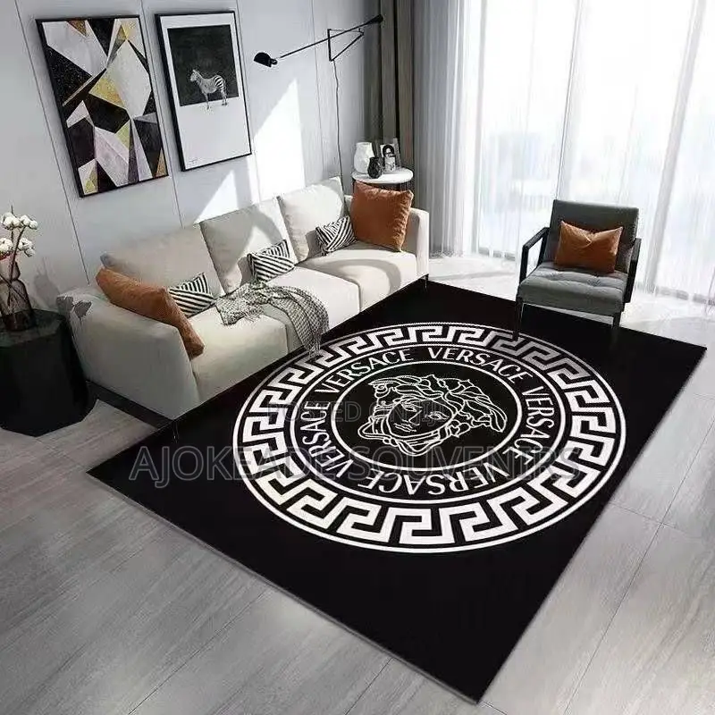 Centre Rug Available