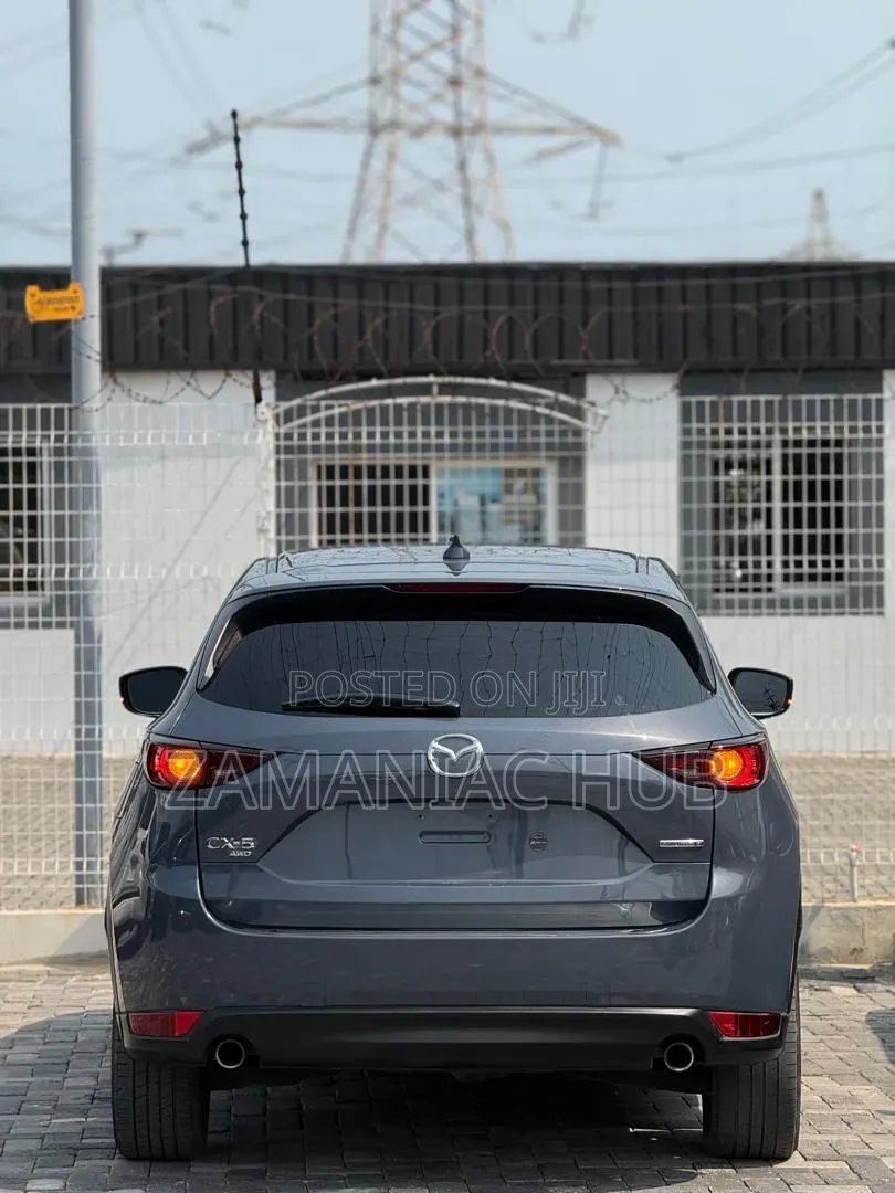 Mazda CX-5 2021 Blue