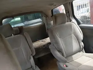 Toyota Sienna 2004 Silver