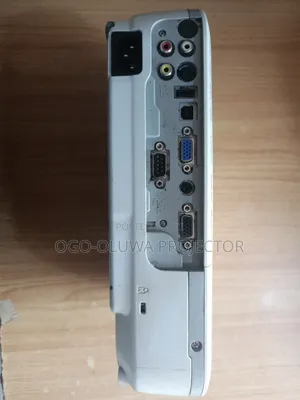 Epson Eb-X11 Projector
