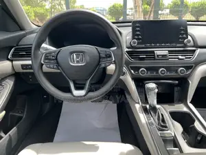 Honda Accord EX 2018 White