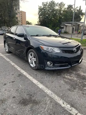Toyota Camry SE 4dr Sedan (2.5L 4cyl 6A) 2013 Black