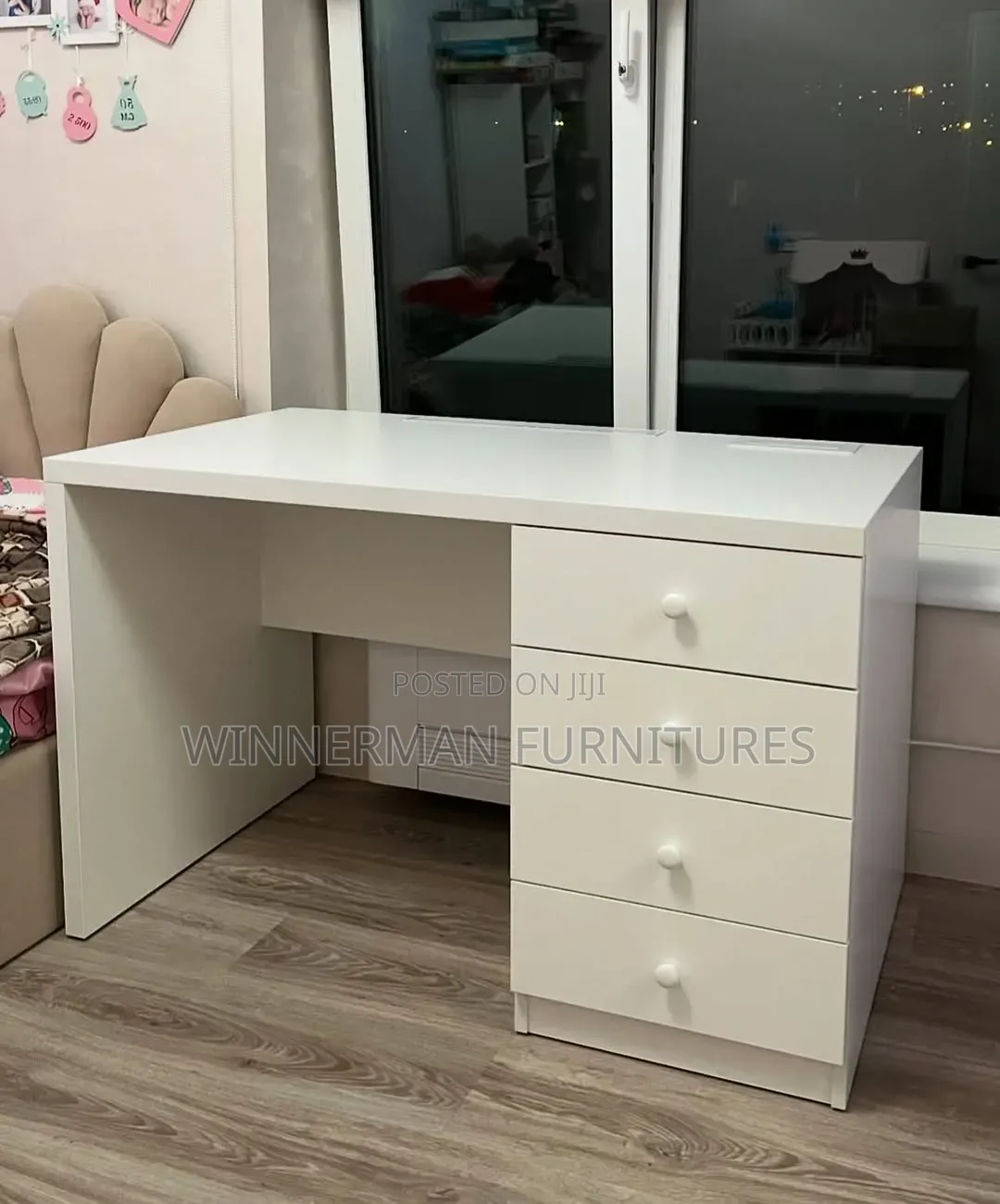 Sturdy Reading Table (Hdf)