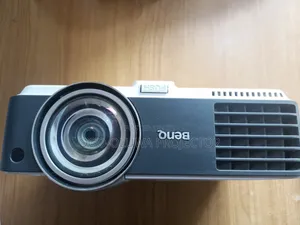 Benq Mx819st