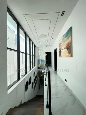Furnished 5bdrm Duplex in Chevron for sale