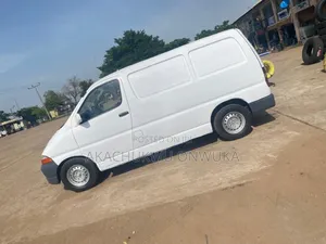 Toyota HiAce 2010 White