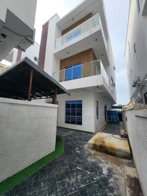 5bdrm Duplex in Chevron for rent