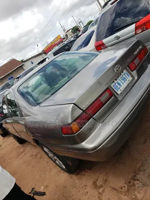Toyota Camry 2002 Gold
