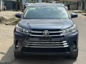 Toyota Highlander XLE 4dr SUV (3.5L 6cyl 6A) 2014 Blue