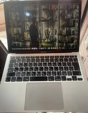 Laptop Apple MacBook Air 2020 8GB Intel Core i5 eMMC 500GB