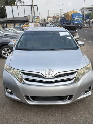 Toyota Venza LE 2013 Silver