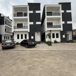 5bdrm Townhouse/Terrace in Jabi Main for sale