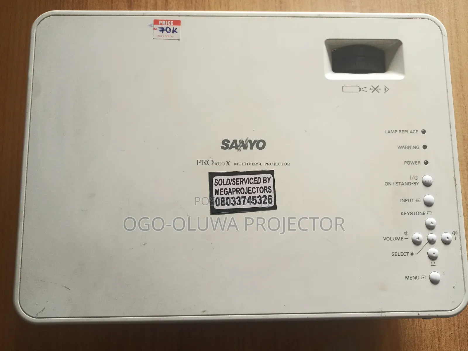 Sanyo PLC-Xw50 Projector