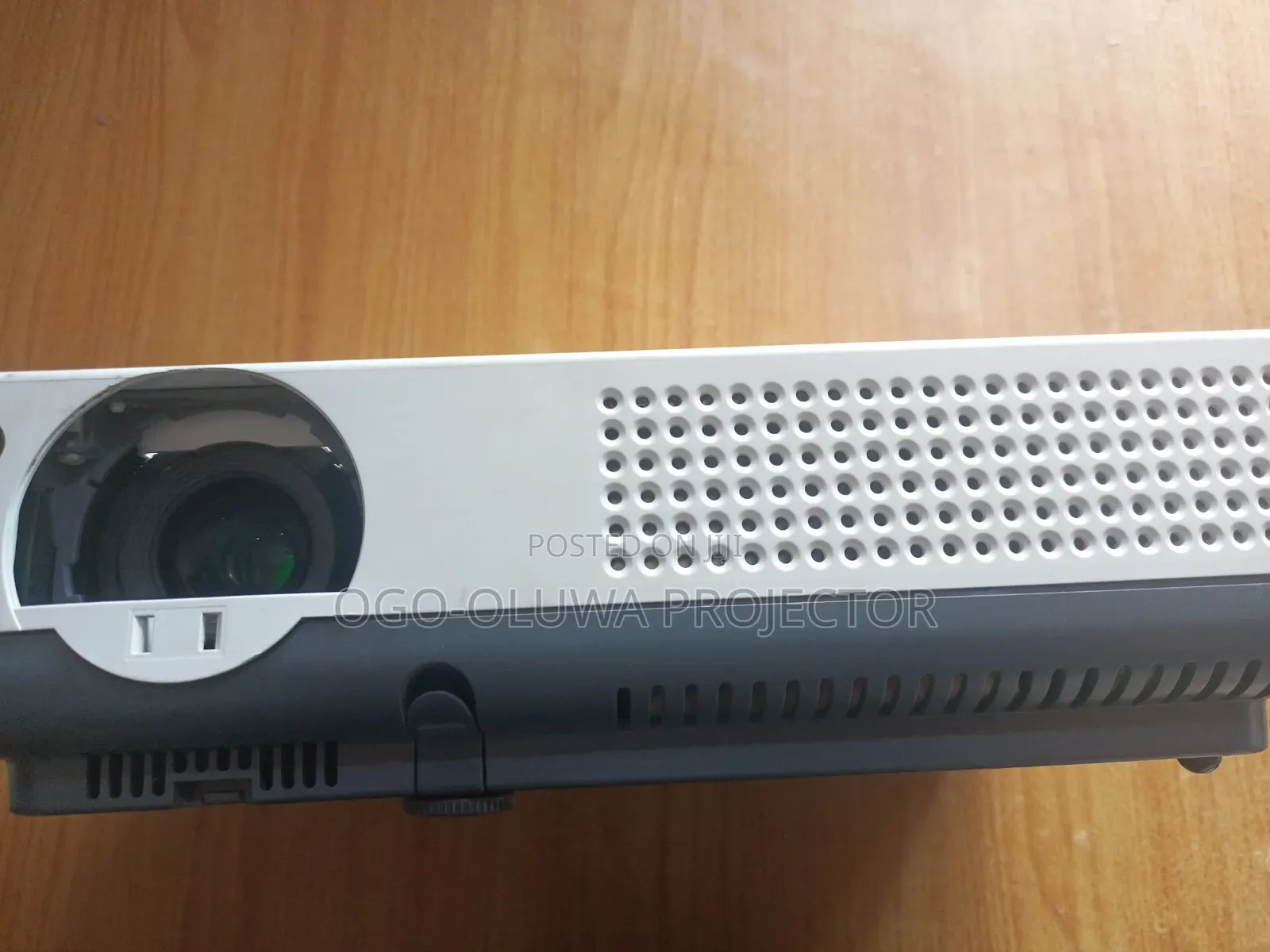 Sanyo PLC-Xw50 Projector