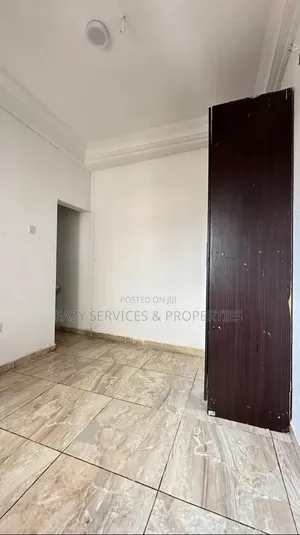 Mini Flat in Gated And Secured, Osapa london for rent