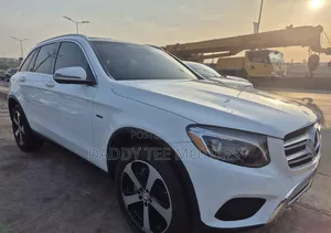 Mercedes-Benz GLC-Class 2016 Off white