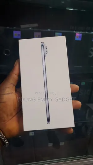 New Apple iPhone Air 256 GB Silver