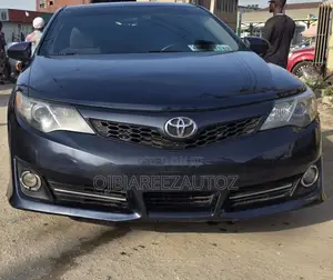 Toyota Camry SE 4dr Sedan (2.5L 4cyl 6A) 2013 Black
