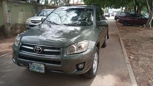 Toyota RAV4 2009 Green