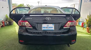 Toyota Corolla 2011 Black