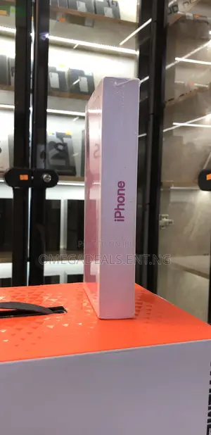 New Apple iPhone 16 Plus 128 GB Pink