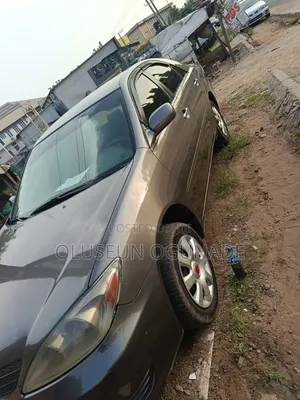 Toyota Camry LE 4dr Sedan (2.4L 4cyl 5M) 2003 Gray