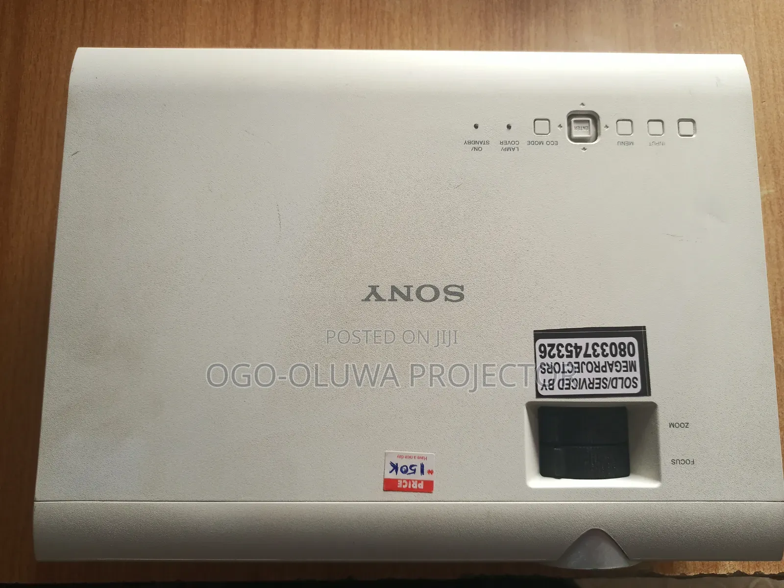 Sony VPL-Dx122 Projector
