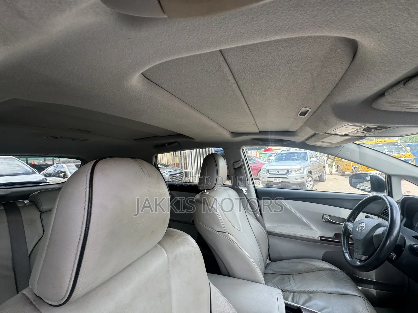Toyota Venza 2011 Silver
