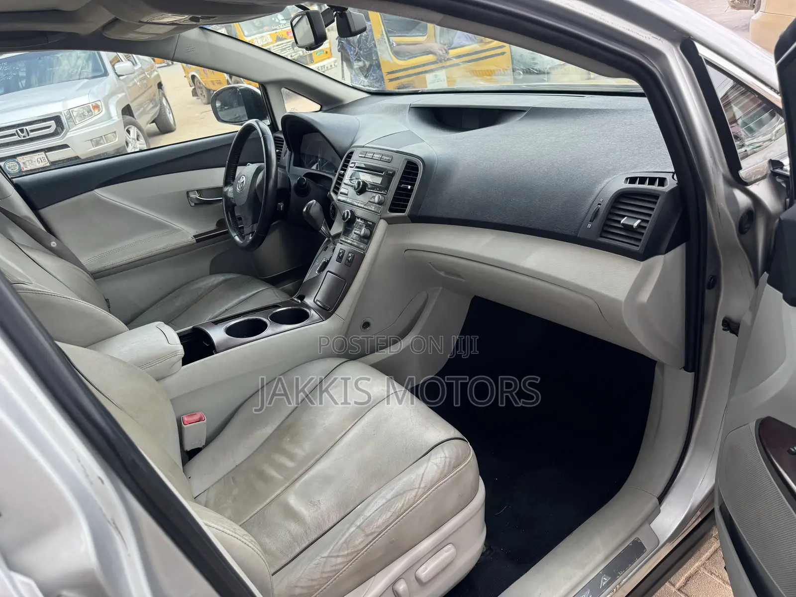 Toyota Venza 2011 Silver