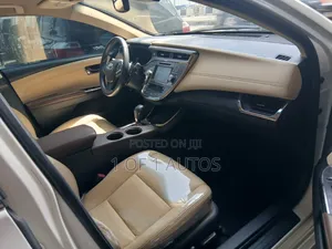 Toyota Avalon Touring Sedan FWD (3.5 6cyl 6A) 2017 White