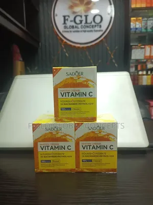 Sadoer Vitamin C Whitening Face Cream
