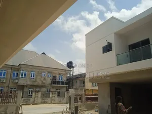 4bdrm House in Lbs Estate, Off Lekki-Epe Expressway for sale